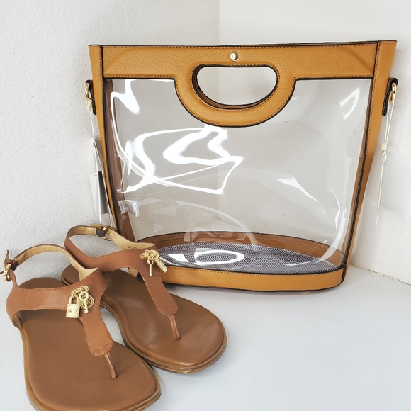 Handbags - Magnetic Clear Crossbody Purse